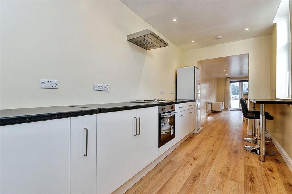 Beautiful Townhouse In Morecambe Exterior foto